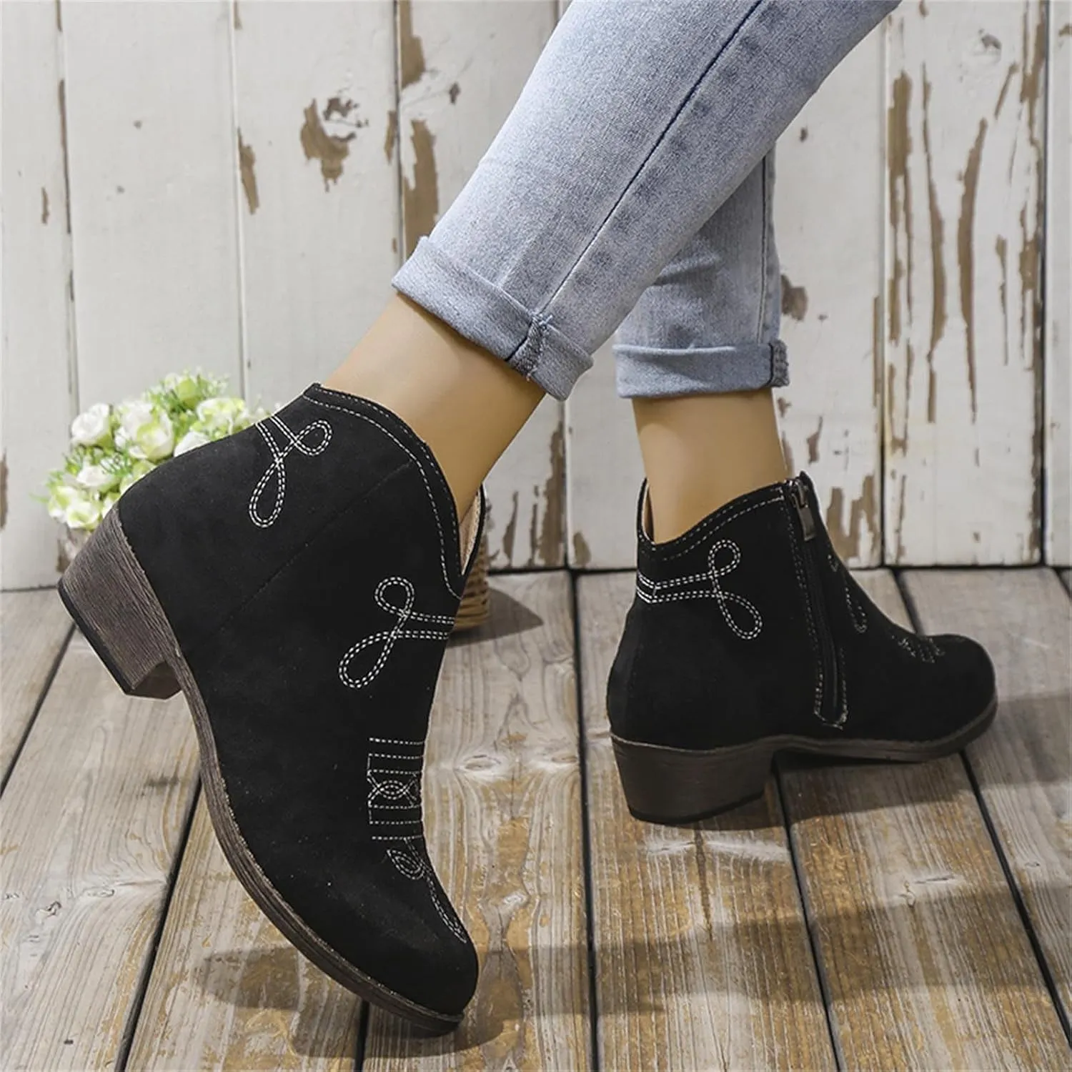 Cowboy Boots for Women Low Heel with Side Zippers Western Durable Cowgirl Boots Comfortable Women's Ankle Boots Booties
